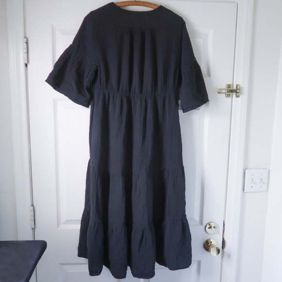 XiRENA Black Midi Dress - Picture 5 of 6